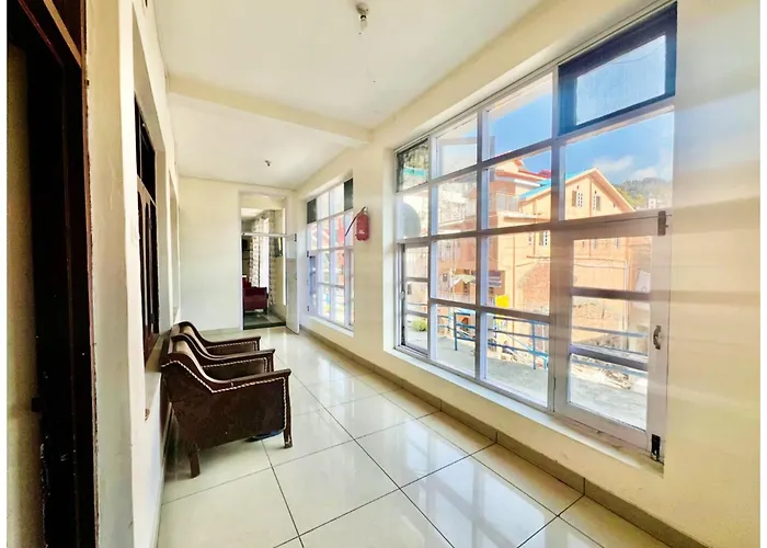 Dalhousie Hotel S A H A R A - Near Bus Stand - Hygiene & Spacious Room Banikhet