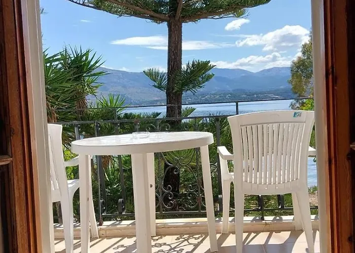 Sea Breeze Apartments Lixouri