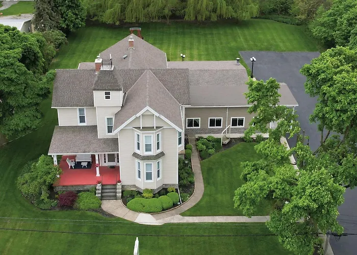 Victorian Inn Bed And Breakfast Marblehead
