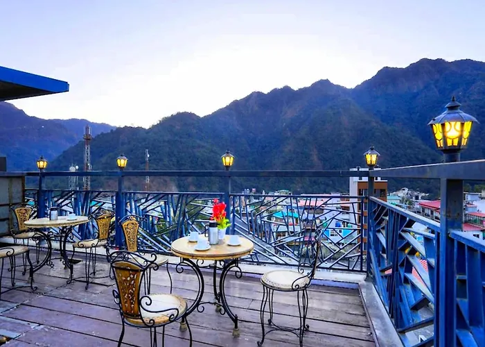 La Riqueza Pride Inn Tapovan - Mountain View Rooms - Top Selling - Best Location - Close To Ganga Ghat Rishikesh