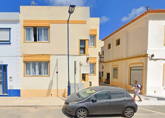 Seaview Ensuite Rooms In Sagres Centre - Casa Maluka