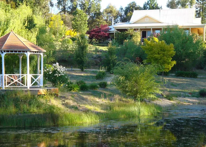 Blue Cliffs Retreat Bed & Breakfast Hepburn Springs