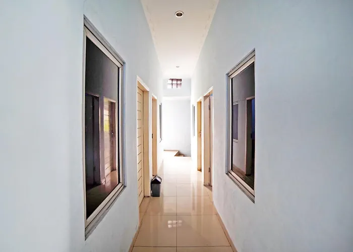 Hotel O Gurusinga Guesthouse Medan