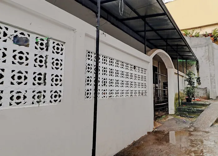 Oyo Life 92685 Kost Arimbi Hotel Bandung