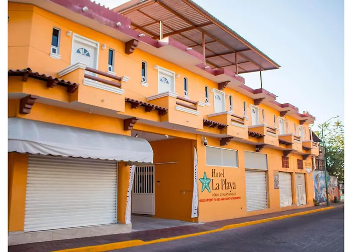 OYO Hotel La Playa Zihuatanejo