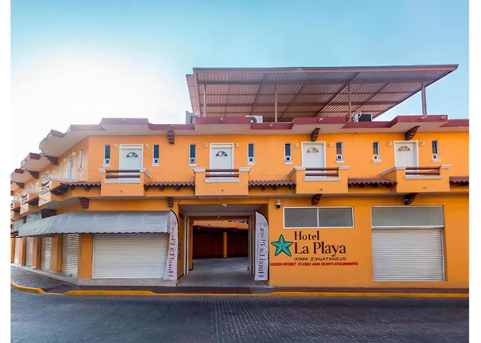 OYO Hotel La Playa Zihuatanejo