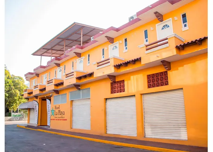 OYO Hotel La Playa Zihuatanejo