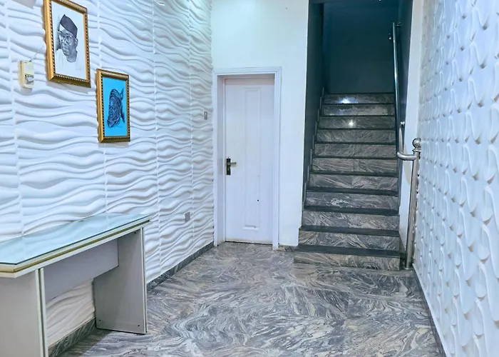 Crownedge Hotels Ikeja