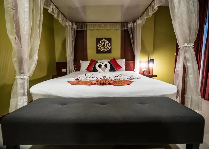 Patong Hemingways Hotel