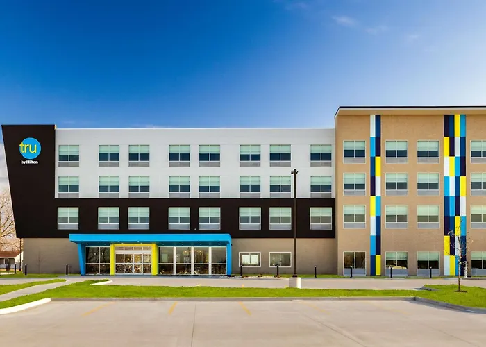 Tru By Hilton Oshkosh Hotel