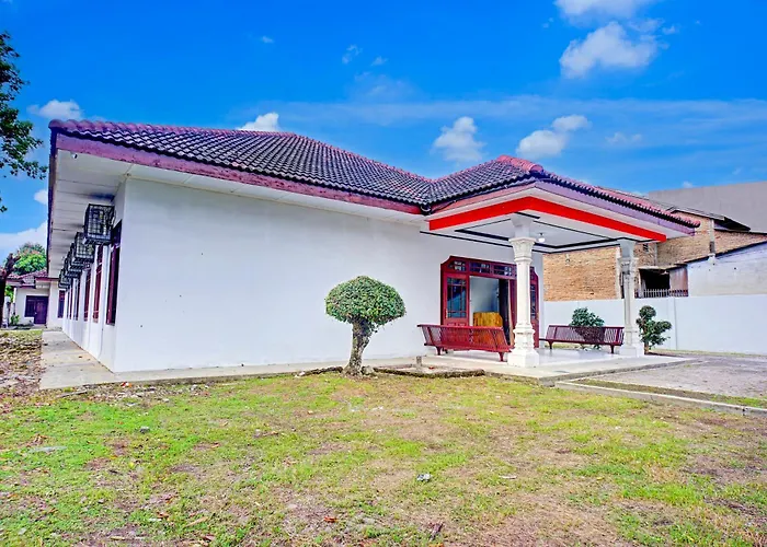 Hotel O Krakatau Near Universitas Muhammadiya Sumatra Utara UMSU Medan