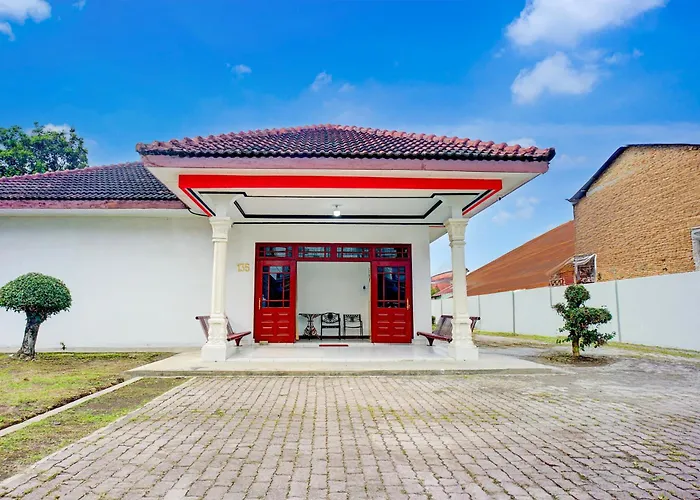 Hotel O Krakatau Near Universitas Muhammadiya Sumatra Utara UMSU Medan