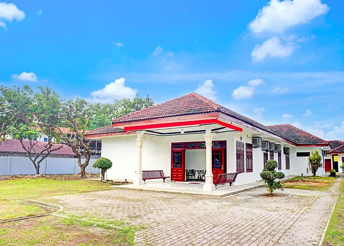 Hotel O Krakatau Near Universitas Muhammadiya Sumatra Utara UMSU Medan