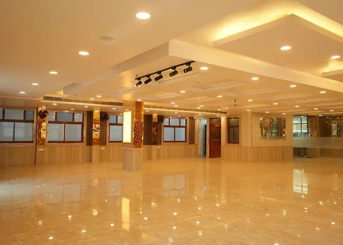 Hotel Golden Palace Lucknow