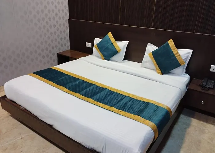 Hotel Rajvansh Palace Gurgaon