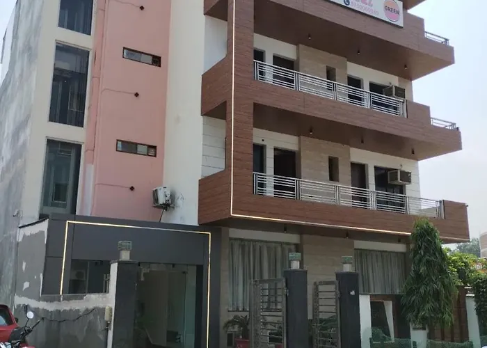 Hotel Rajvansh Palace Gurgaon