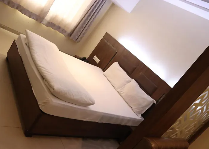 Hotel Metro Palace Panvel