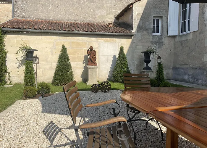 Bed and Breakfast La Source du Logis à Jonzac