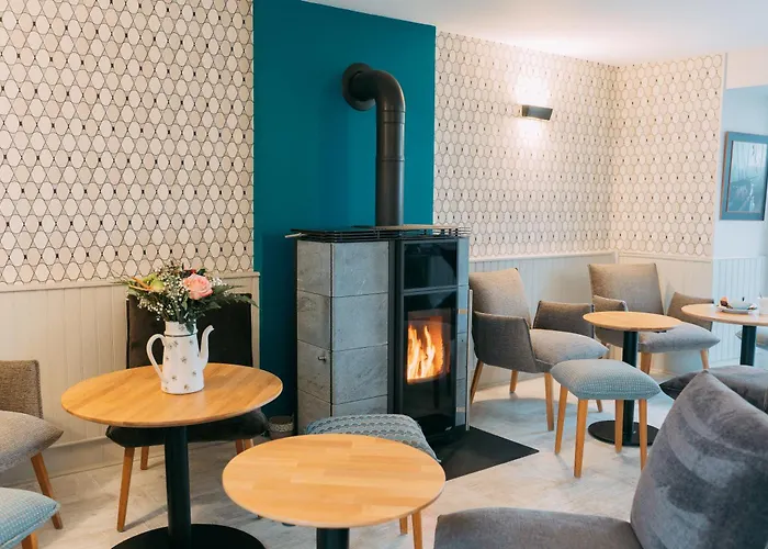 Hotel Les Agapanthes-Logis Hotel Ploubazlanec