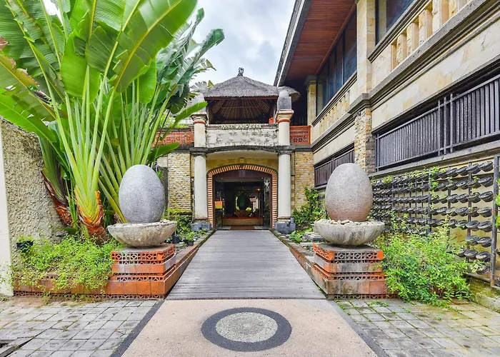 Super Oyo Townhouse Oak Maxi Hotel Legian Kuta 