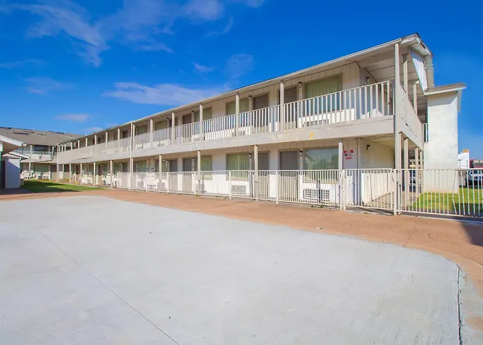 Studio Inn Extended Stay Oklahoma City Airport By Oyo