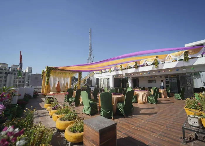 Hotel Anand Villa Agra 