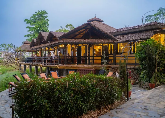 Sapana Village Lodge Sauraha
