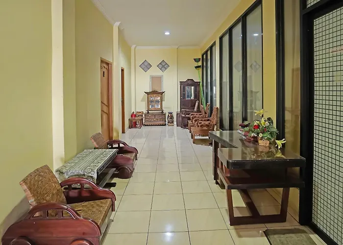 OYO 335 Wisma Empat Lima Syariah Palembang