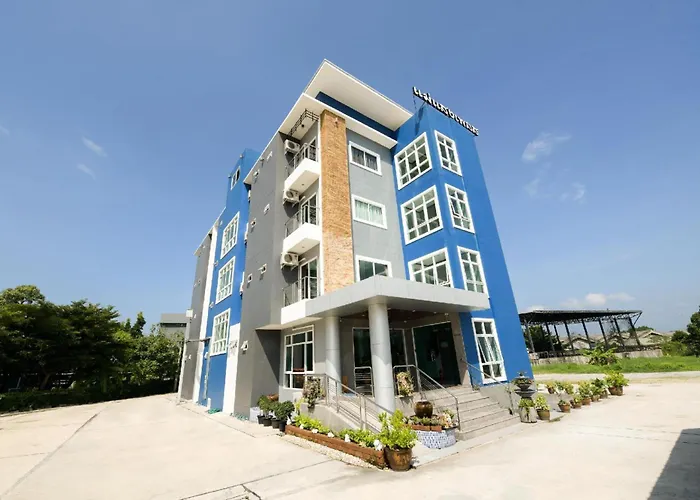 Oyo 350 Mae Saeng Place Si Racha