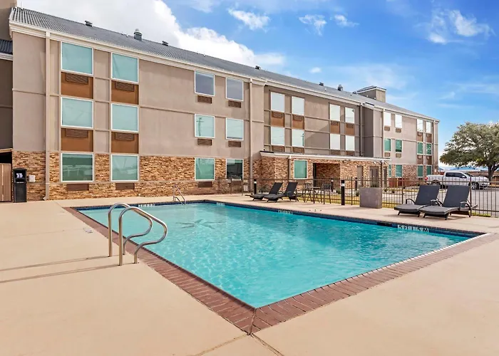 Best Western Plus Riata Brownwood