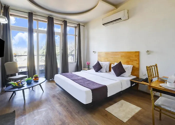 Hotel Wedlock Sector - 47 Gurgaon