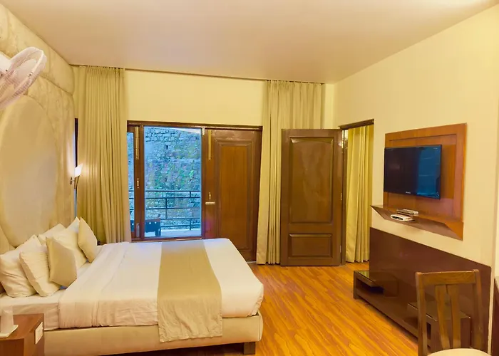 Hotel The Grand Manali - A River And Mountain View Resort, Manali #Private Parking #Gym