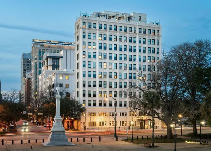 Moxy Columbia Downtown Hotel