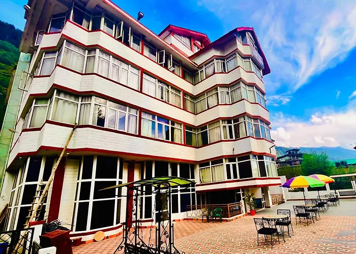 Hotel Outtown Manali - #Near Mall Road #Premium Rooms #Parking #Lift #Open Terrace #Cafe #Guest Preferred