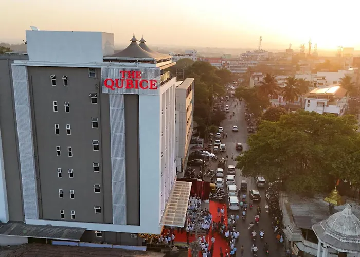 The Qubice Hotel, Kolhapur
