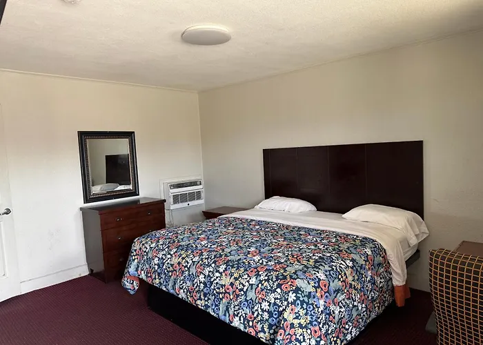 Budget Inn Monroe