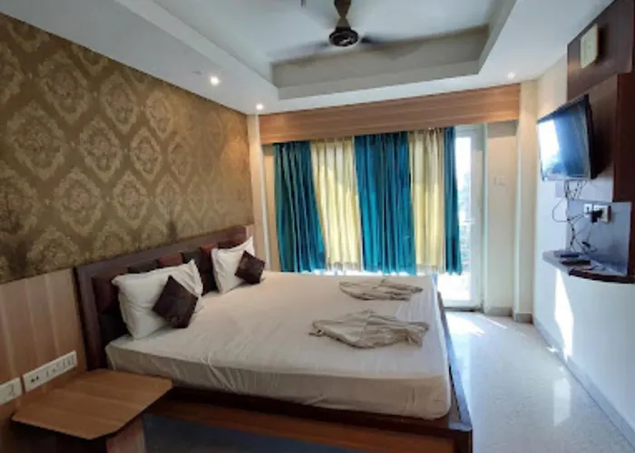 Hotel Sea View Residency Near Sea Beach And Temple Prime Location - Luxury And Spacious Room With Newly Renovated - Best Hotel In Puri