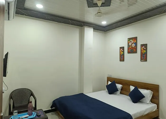 Hotel Nandi Inn Ujjain
