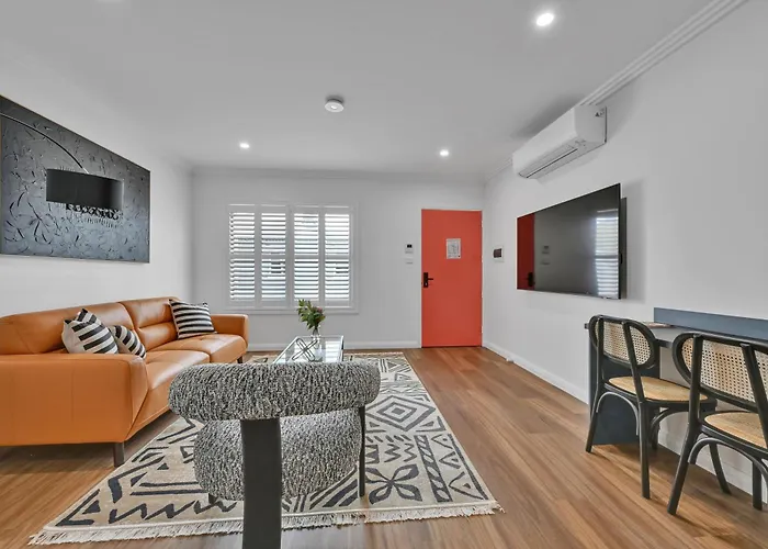 The Mac Aparthotel Orange