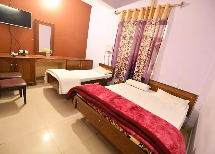 Hotel Samrat Srinagar 