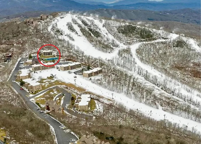 The Sugar Suite - Renovated With A View! Ski In-Out! Heated Pool, Hot Tub, Sauna, Gym, Ac, Ev, Adjustable Bed Sugar Mountain