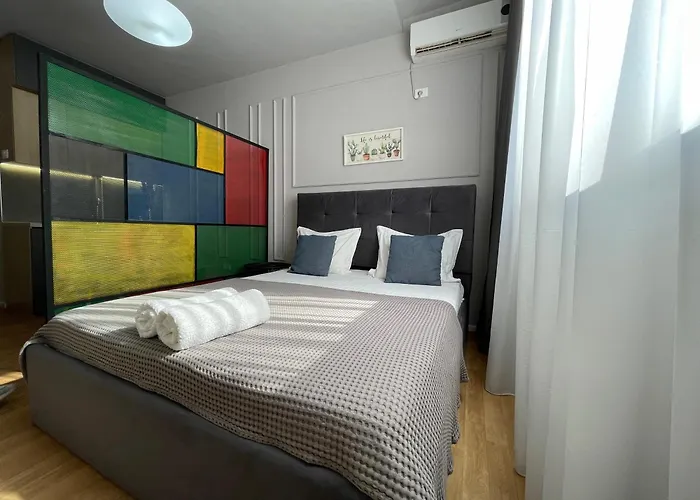 Myslym Shyri'S Apartments Tirana