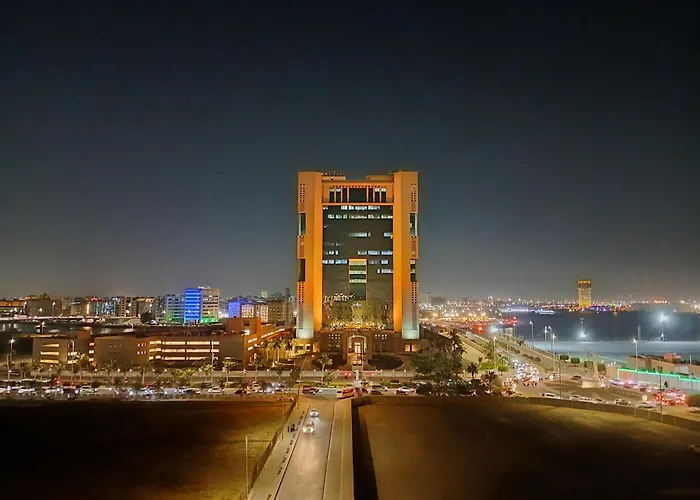 Crown Town Hotel Cidde
