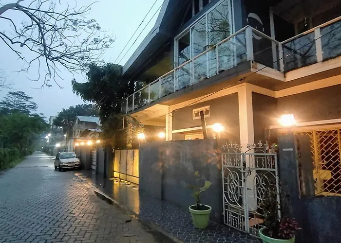 Super Luxury Gold Room With Private Pool At Homestay By The Tea Garden Dibrugarh