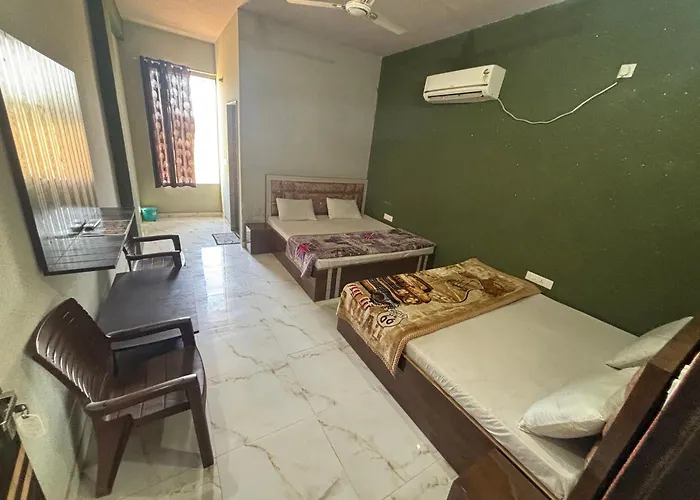 Hotel Chandar Palace - Near Khatu Shyam Ji Temple