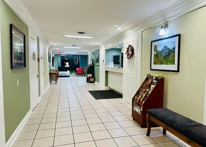 Astoria Hotel North Danville