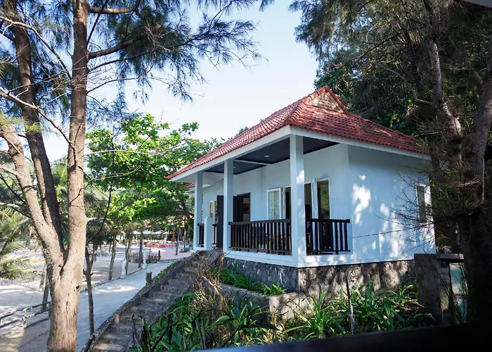 Bounce Beach Resort And Spa Danang