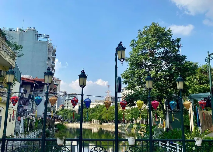 Luxe Paradise Premium Hotel Pham Hong Thai Hanoi