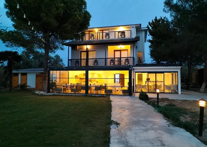 White Moon Otel İzmir
