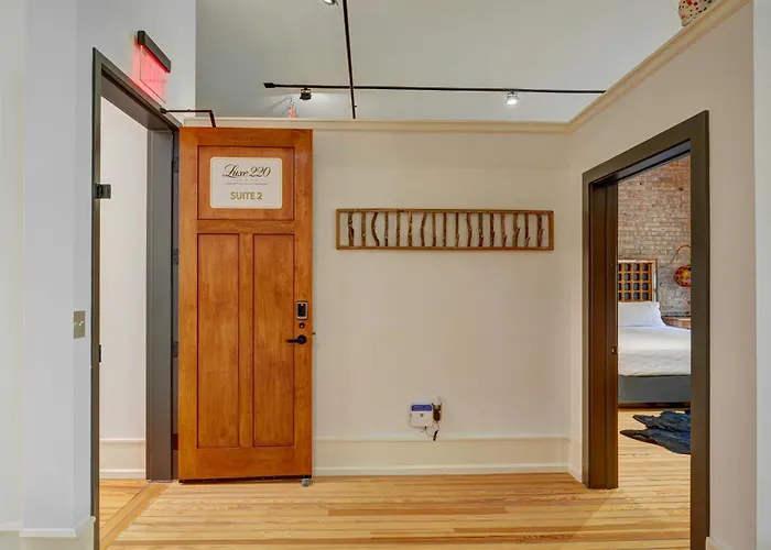 Luxe 220, Unit 2 - Front Street Suite Wilmington